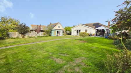 4 bedroom Bungalow for sale in St Clements Road, Ruskington, NG34