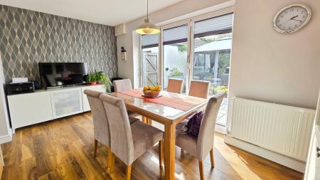 4 bedroom Bungalow for sale in St Clements Road, Ruskington, NG34