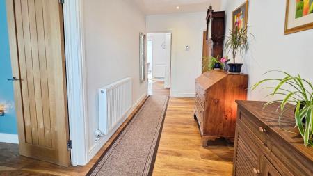 4 bedroom Bungalow for sale in St Clements Road, Ruskington, NG34