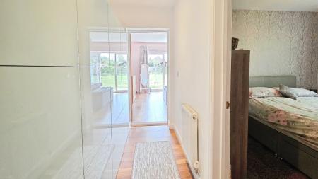 4 bedroom Bungalow for sale in St Clements Road, Ruskington, NG34