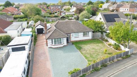 4 bedroom Bungalow for sale in St Clements Road, Ruskington, NG34