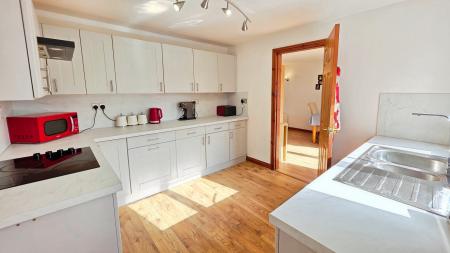 3 bedroom Detached house for sale in High Street, Billinghay, LN4