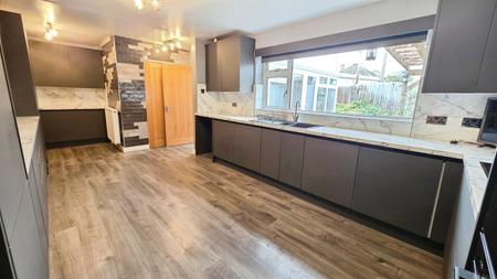 3 bedroom Detached house for sale in The Lea, Leasingham, NG34