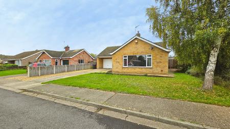 3 bedroom Detached house for sale in The Lea, Leasingham, NG34