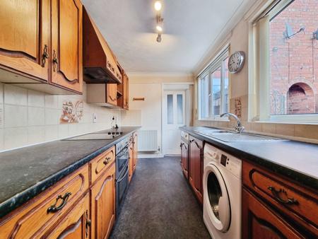 2 bedroom Terraced House for sale in West Banks, Sleaford, NG34
