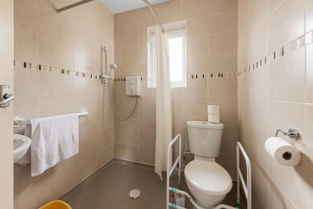 3 bedroom Detached bungalow for sale in 76 Horncastle Road, Roughton Moor, Woodhall Spa, LN10