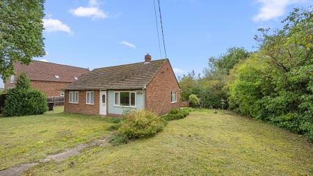 3 bedroom Detached bungalow for sale in 76 Horncastle Road, Roughton Moor, Woodhall Spa, LN10