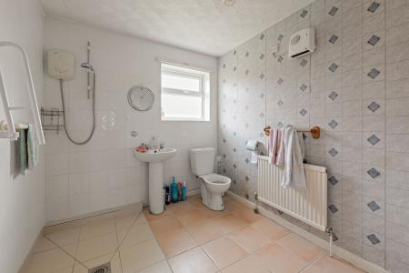 3 bedroom Detached bungalow for sale in Cul De Sac, Stickford, PE22