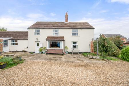 5 bedroom Detached house for sale in Fen Road, Stickford, PE22