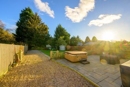 5 bedroom Detached house for sale in Horncastle Road, Woodhall Spa, LN10