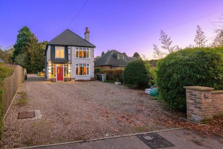 5 bedroom Detached house for sale in Horncastle Road, Woodhall Spa, LN10