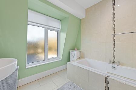 5 bedroom Detached house for sale in Horncastle Road, Woodhall Spa, LN10