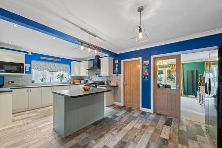 5 bedroom Detached house for sale in Horncastle Road, Woodhall Spa, LN10