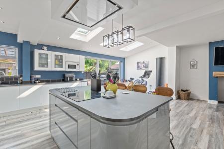 4 bedroom Semi-detached house for sale in Langton Hill, Horncastle, LN9