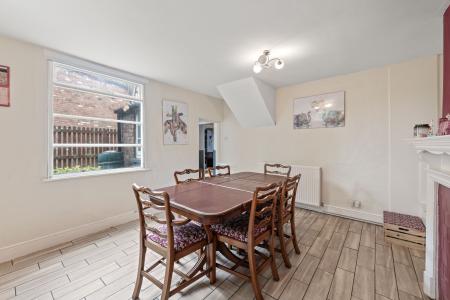 6 bedroom End of terrace house for sale in North Street, Horncastle, LN9