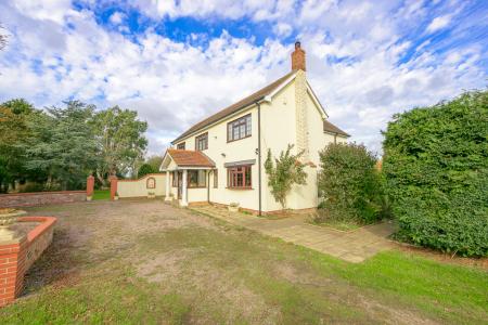 5 bedroom Detached house for sale in Poppy Pole Lane, Stickford, PE22