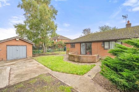 3 bedroom Detached bungalow for sale in Sandy Lane, Great Steeping, PE23
