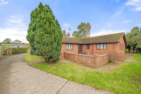 3 bedroom Detached bungalow for sale in Sandy Lane, Great Steeping, PE23