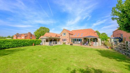4 bedroom Detached house for sale in Sloothby, Alford, LN13