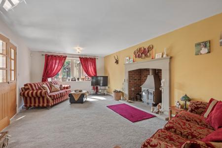 4 bedroom Detached house for sale in Sloothby, Alford, LN13