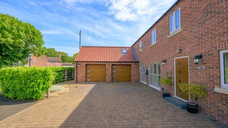 4 bedroom Detached house for sale in Sloothby, Alford, LN13
