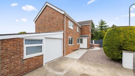 4 bedroom Detached house for sale in Station Road, Willoughby, LN13