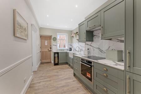 3 bedroom Terraced House for sale in West Street, Horncastle, LN9