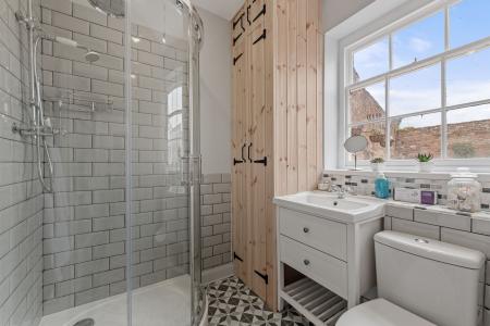 3 bedroom Terraced House for sale in West Street, Horncastle, LN9