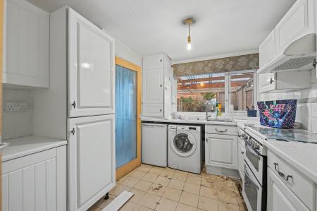 2 bedroom Terraced House for sale in Main Road, Hundleby, PE23