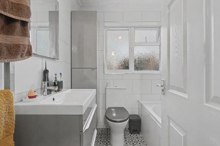 3 bedroom Detached house for sale in Thomas Gibson Drive, Horncastle, LN9