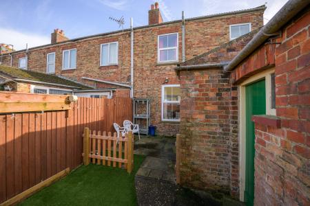 3 bedroom End of terrace house for sale in West End, Spilsby, PE23