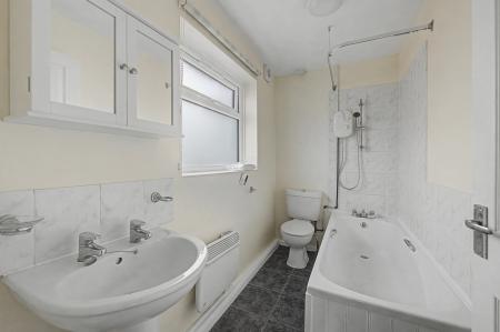 2 bedroom Semi-detached house for sale in College Park, Horncastle, LN9