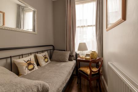 6 bedroom Terraced House for sale in 1 West End, Spilsby, PE23