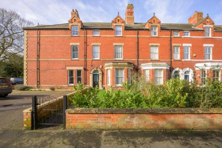 6 bedroom Terraced House for sale in 1 West End, Spilsby, PE23