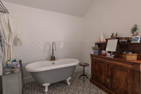 6 bedroom Terraced House for sale in 1 West End, Spilsby, PE23