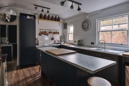 6 bedroom Terraced House for sale in 1 West End, Spilsby, PE23