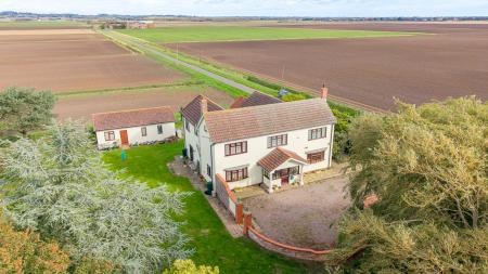 4 bedroom Detached house for sale in Poppy Pole Lane, Stickford, PE22