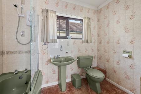 4 bedroom Detached house for sale in Poppy Pole Lane, Stickford, PE22