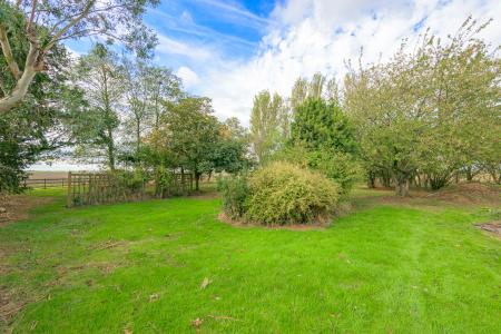 4 bedroom Detached house for sale in Poppy Pole Lane, Stickford, PE22