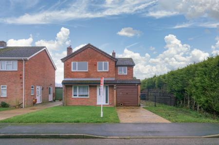 4 bedroom Detached house for sale in Greenfield Road, Coningsby, LN4