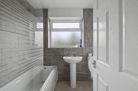 4 bedroom Detached house for sale in Greenfield Road, Coningsby, LN4