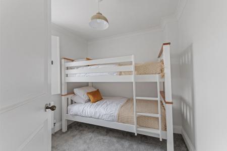 3 bedroom Terraced House for sale in West Street, Horncastle, LN9