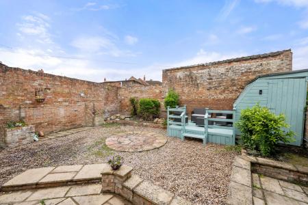 3 bedroom Terraced House for sale in West Street, Horncastle, LN9