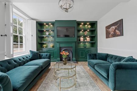 3 bedroom Terraced House for sale in West Street, Horncastle, LN9