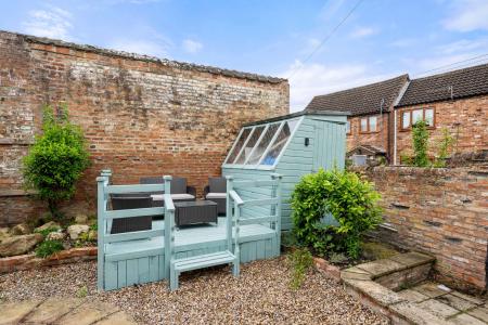 3 bedroom Terraced House for sale in West Street, Horncastle, LN9