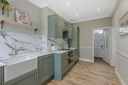 3 bedroom Terraced House for sale in West Street, Horncastle, LN9