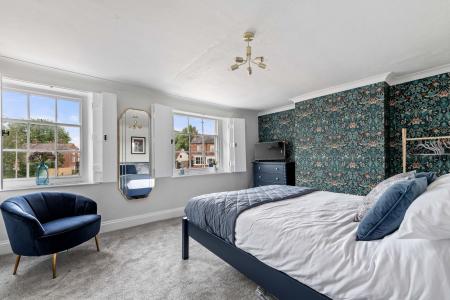 3 bedroom Terraced House for sale in West Street, Horncastle, LN9