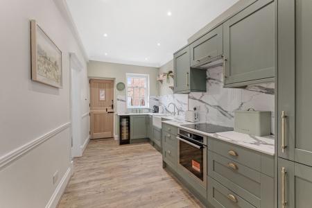 3 bedroom Terraced House for sale in West Street, Horncastle, LN9