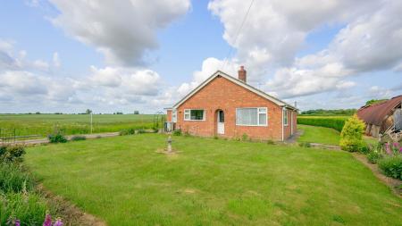 3 bedroom Detached bungalow for sale in Cul De Sac, Stickford, PE22