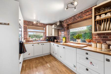 3 bedroom Detached house for sale in Firsby, Spilsby, PE23